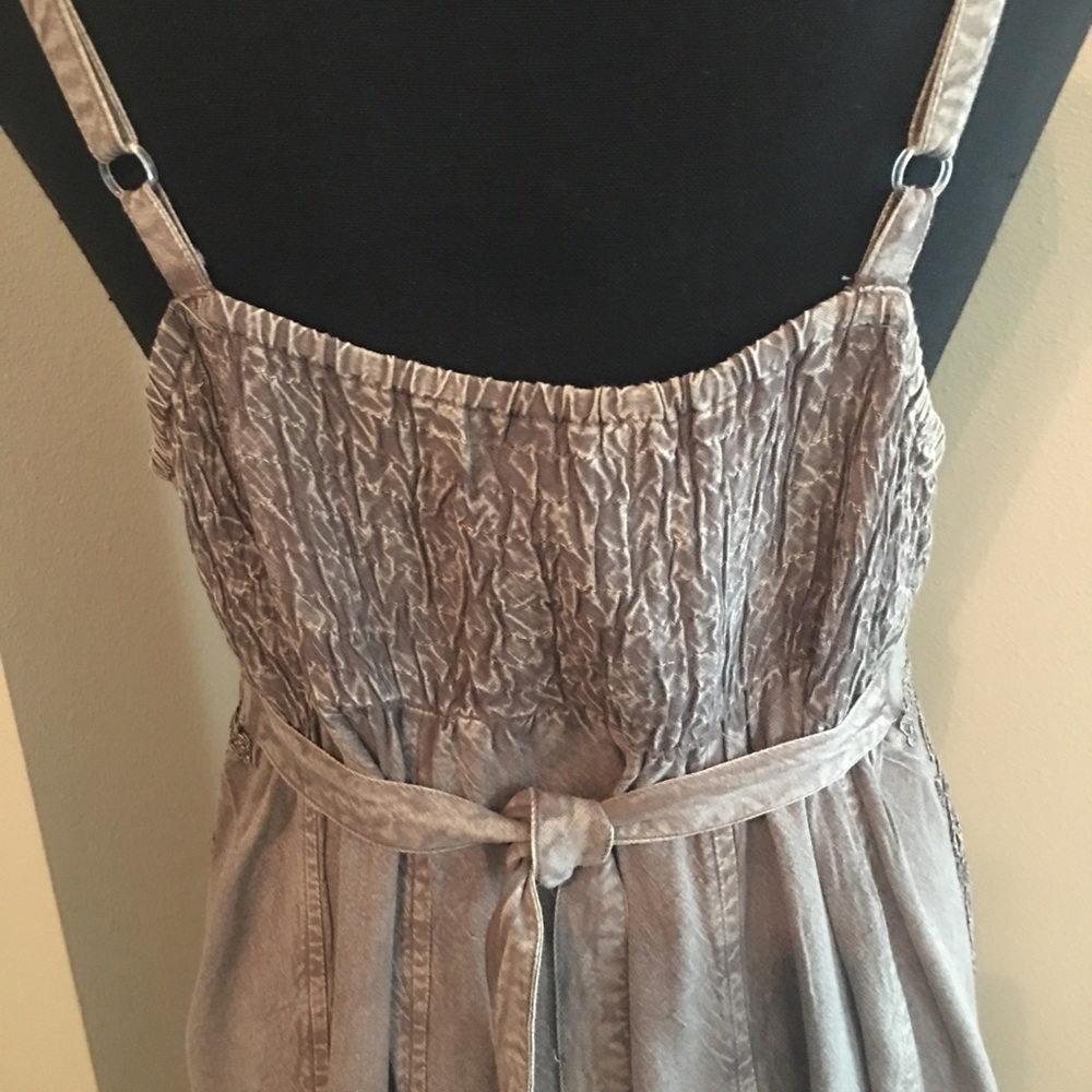 Sundress - Picture 2 of 8